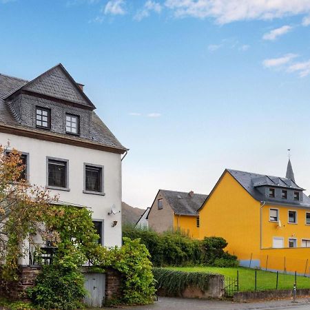 Serene Holiday Home In Nehren With A Beautiful Garden Esterno foto