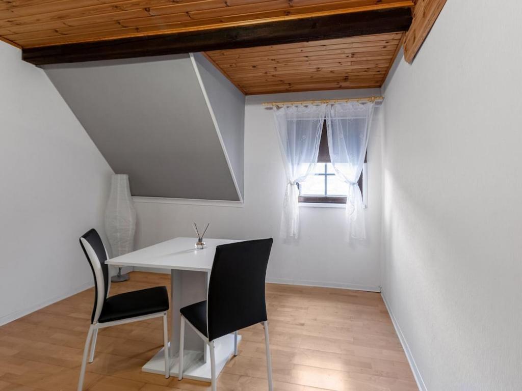 Serene Holiday Home In Nehren With A Beautiful Garden Esterno foto