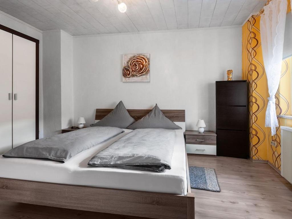 Serene Holiday Home In Nehren With A Beautiful Garden Esterno foto